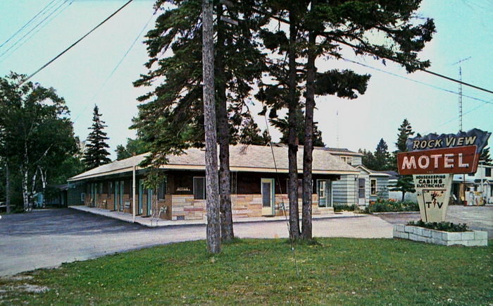 Bear Cove Inn (Rock View Motel) - Vintage Post Card